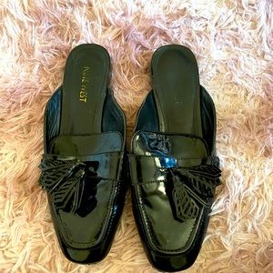 Black leather size 6 in women’s classy slides with tassel